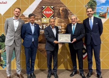 الاتحاد الدولي للسيارات يحصل على جائزة السياحة التابعة للأمم المتحدة لتطوير السياحة الرياضية في الجمعية العامة الـ26 في الرياض